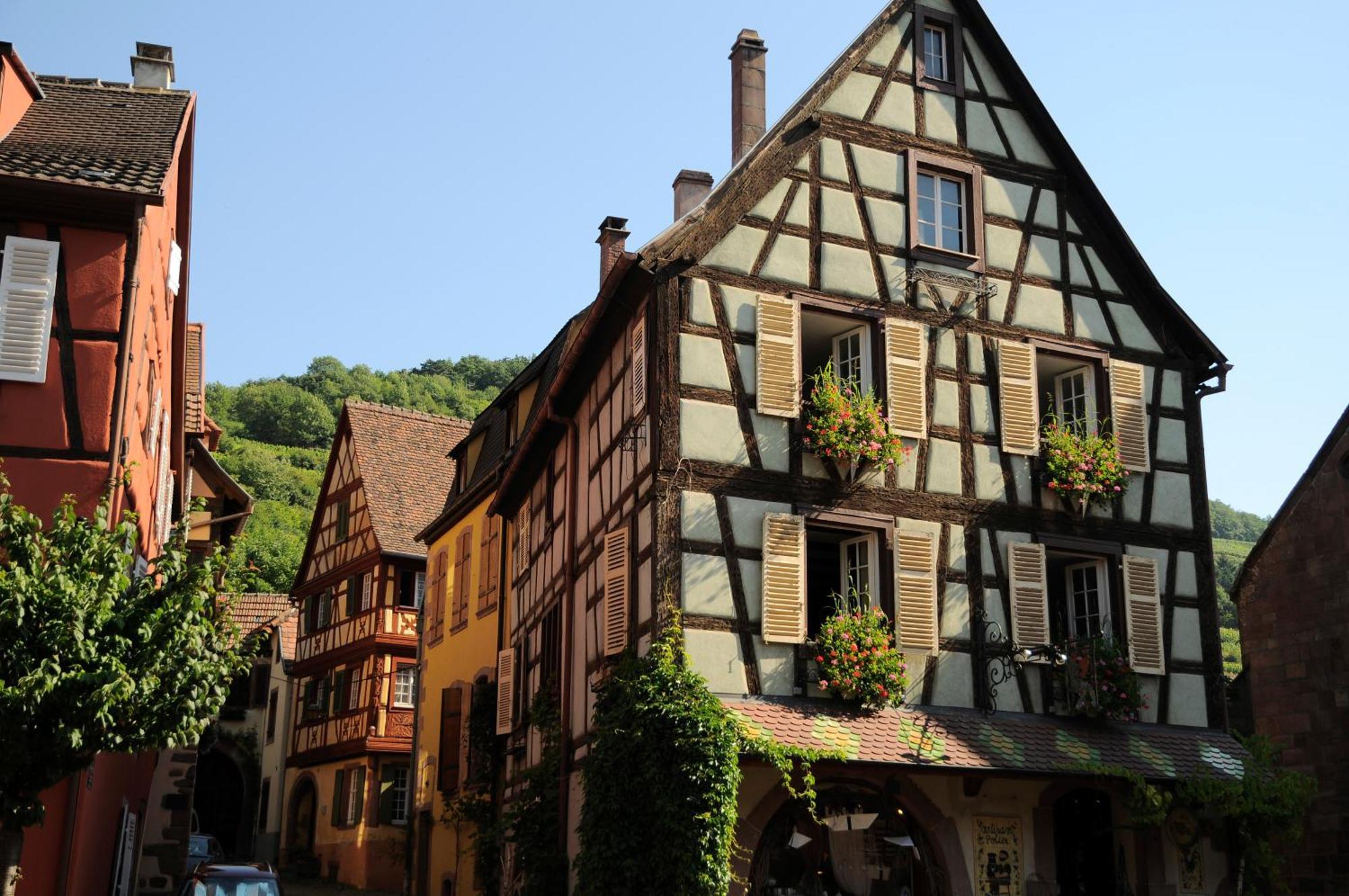 Logis Hotel Restaurant De La Poste Et Spa De Montagne Le Bonhomme Exterior photo