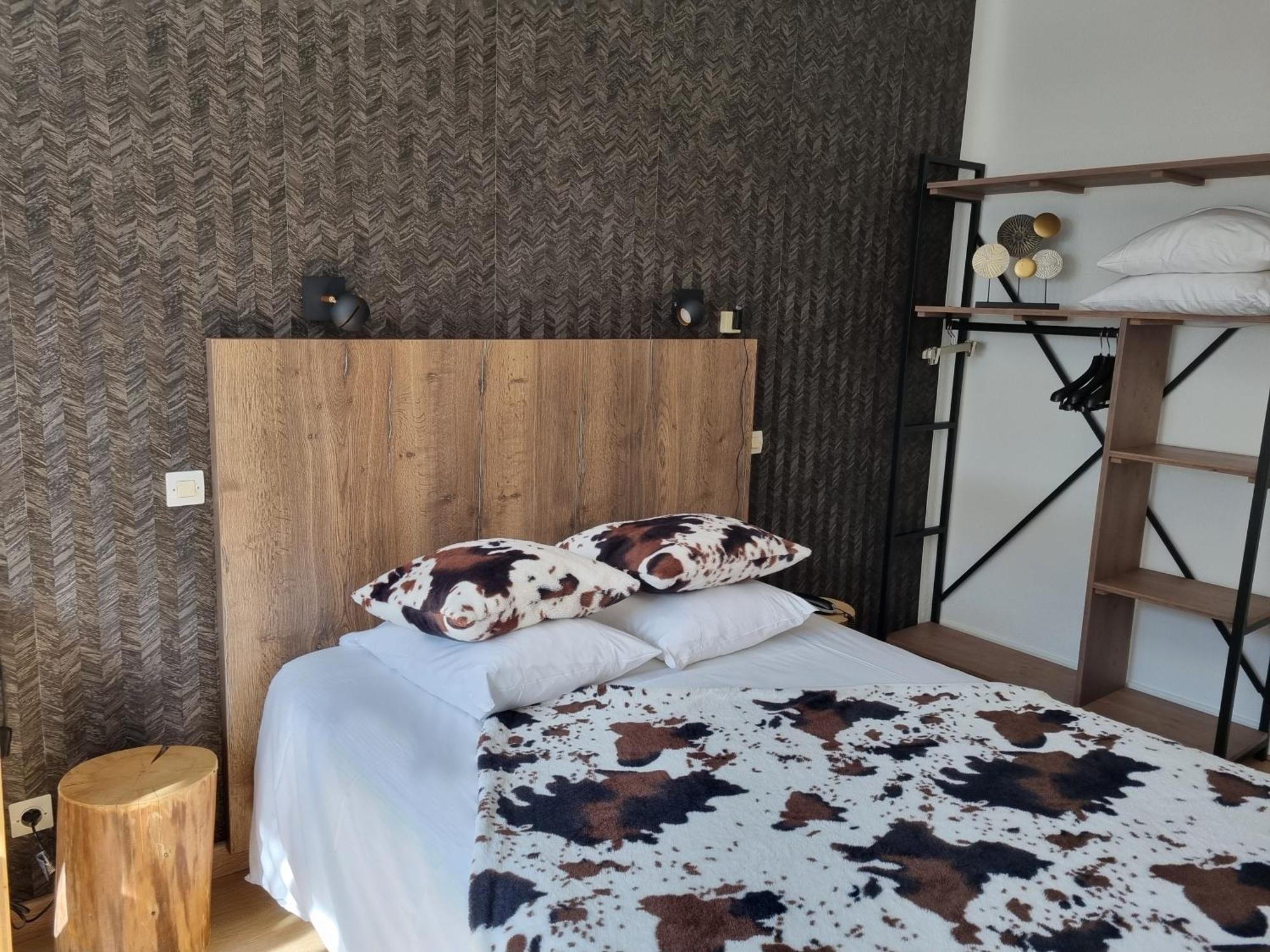 Logis Hotel Restaurant De La Poste Et Spa De Montagne Le Bonhomme Room photo